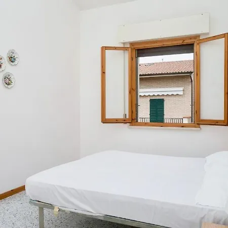 Bilocale Con Terrazzo In Centro A - S076