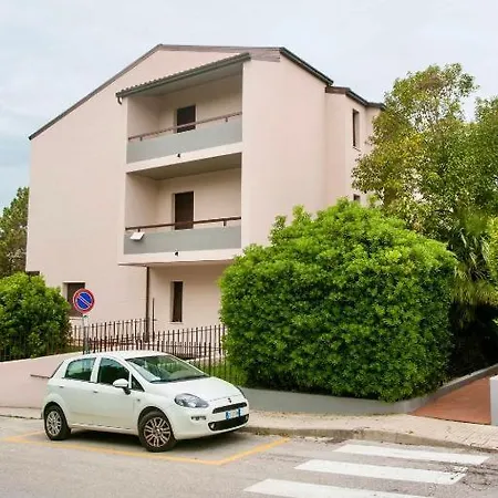 Bilocale Con Terrazzo In Centro A - S076